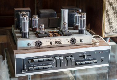 Vintage Stereo Hifi sistemi