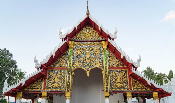 Boeddhistische tempel architectuur kunst dak — Stockfoto