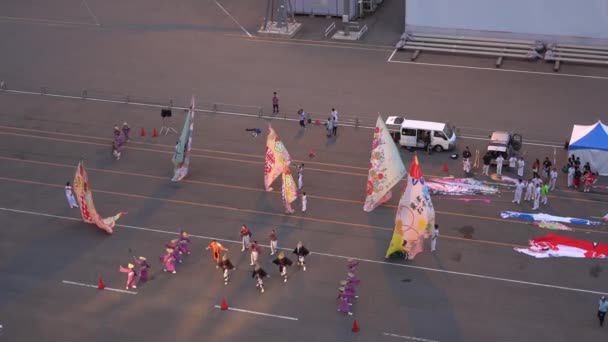 日本酒田市 2019年9月24日 地元の日本人が路上で観光客のために日本の伝統舞踊を披露 — ストック動画