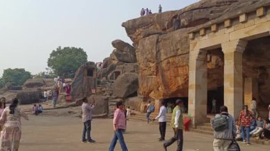 Bhubaneswar-Odisha-India - 29 Aralık 2025 - Bhubaneswar, Odisha, Hindistan 'daki Khandagiri Mağaraları ve Udayagiri Mağaraları manzarası