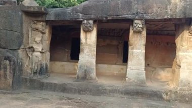 Bhubaneswar-Odisha-India - 29 Aralık 2025 - Bhubaneswar, Odisha, Hindistan 'daki Khandagiri Mağaraları ve Udayagiri Mağaraları manzarası