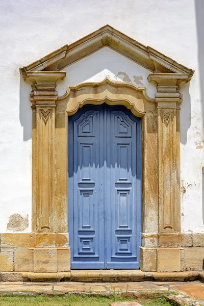 Eski ahşap kilise kapısı. 