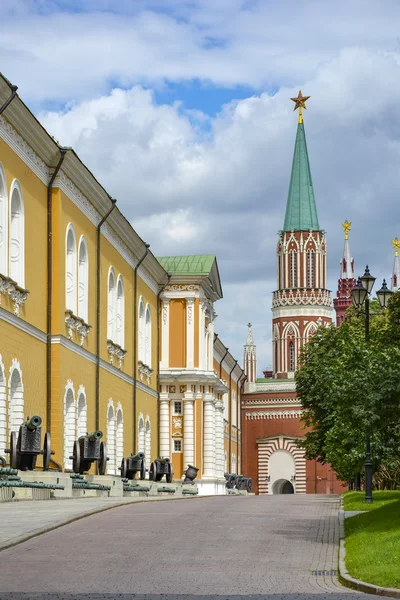 Old cannons of Kremlin — Stock Photo, Image
