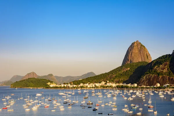 Sugar Loaf και Botafogo όρμο — Φωτογραφία Αρχείου