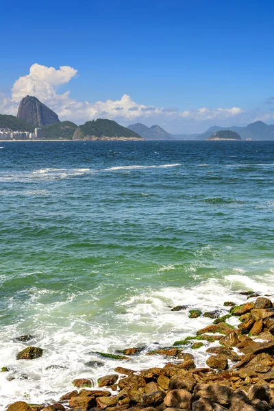Пляж Копакабана в Рио-де-Жанейро — стоковое фото
