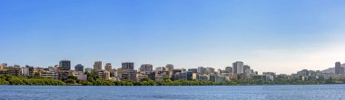 Rio de Janeiro 'daki Leblon ve Ipanema mahallelerinin panoramik görüntüleri. Binaları Rodrigo de Freitas Lagoon' dan görüldü.