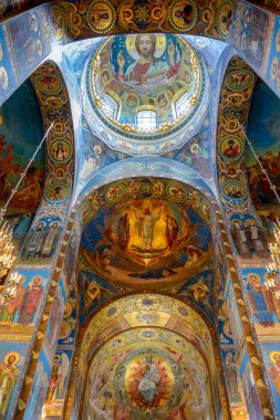 Tarihi Kan Kurtarıcı Kilisesi 'nin içindeki freskler, duvar resimleri ve tablolar, ben St. Petersburg, Rusya