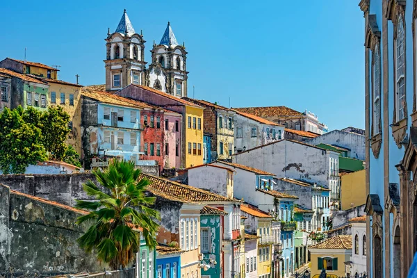 Coloridas Fachadas Casas Torres Iglesias Históricas Estilo Barroco Colonial Con —  Fotos de Stock