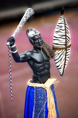 Orisha Ogun 'u temsil eden heykel, Umbanda ve Candomble' da mevcuttur.