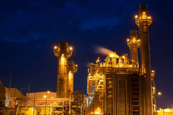 Impianto Raffineria Petrolio Fabbrica Chimica Centrale Elettrica Con Molti Serbatoi — Foto Stock
