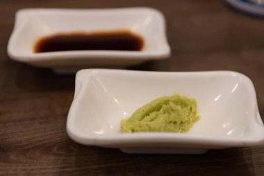 Wasabi ve soya kesesi.
