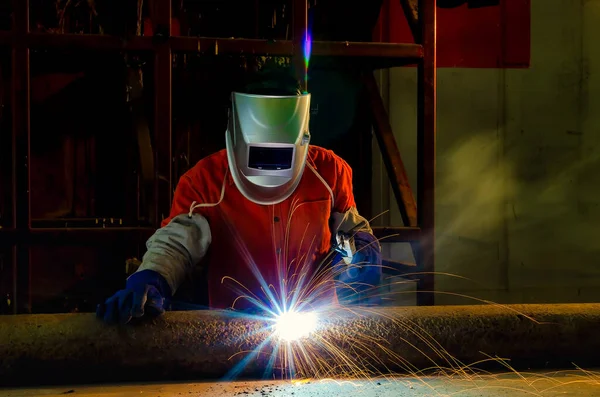 Close Saldatori Che Lavorano Fabbrica Fatto Meta — Foto Stock