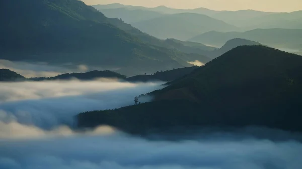 Nebbia Mattutina Nebbia Nuvole Nong Khiaw Muang Ngoi Laos Paesaggio — Foto Stock