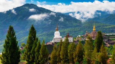Wat Phra that Pha Son Kaew Tapınağı, Khao Kho, Phetchabun, Thailan