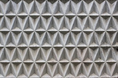 Bir üçgen deseni ile beton duvar