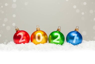 2021 yılbaşı baloları. Yeni yıl. Karda