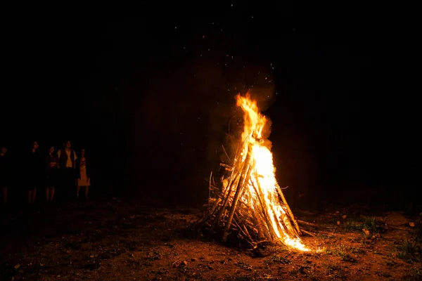 Bright Bonfire Wood Tourist Camp — Stock Photo, Image