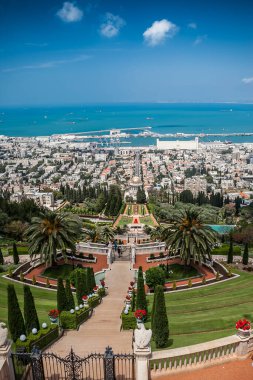 Hayfa, İsrail, 05.06.2017 Şehir ve deniz manzarası güneşli bir günde