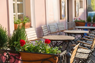 sabah erken rahat açık kafe