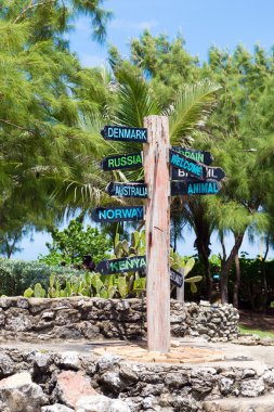 yön tabelasını Karayipler'de birçok farklı ülkelere Barbados Adası