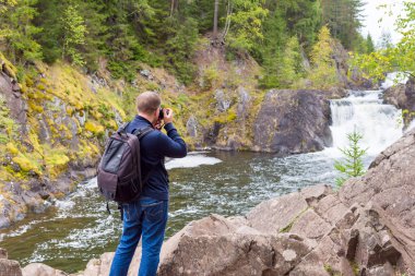 Kamerayı açık havada bir fotoğraf çıkart 