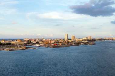 San Juan Bay günbatımı, Porto Riko, üstten görünüm
