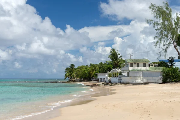 Дом на пляже Барбадоса — стоковое фото