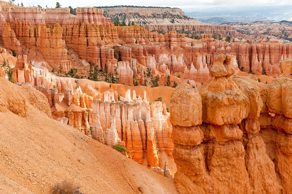 Φυσικό ορόσημο εθνικό πάρκο Bryce Canyon στη Γιούτα, ΗΠΑ — Φωτογραφία Αρχείου