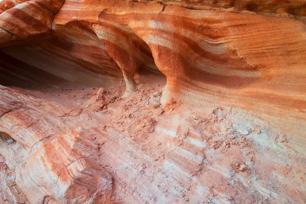 Ovanlig sandsten bildas i dalen Fire State Park nära Las Vegas, Nevada — Stockfoto