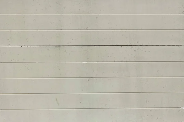 Παλιά κυματοειδή μεταλλική πόρτα. Σίδηρος υφή grunge φόντο — Φωτογραφία Αρχείου