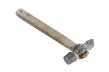 Beyaz arkaplanda izole edilmiş eski çekiç