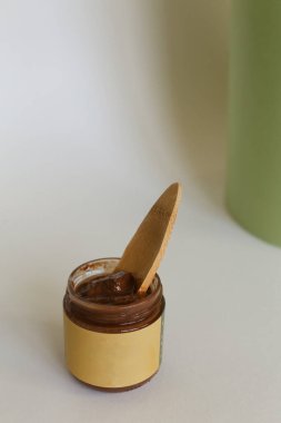 Doku, Badem Ezmesi ya da Fıstık Ezmesi 'ni kapat