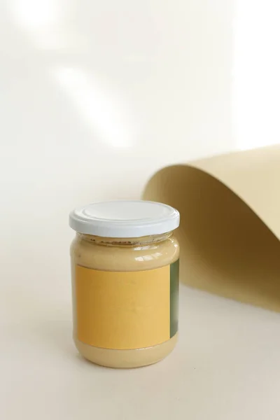 Burákové máslo v uzavřené sklenici — Stock fotografie