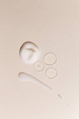 Bakım için kozmetik kremi kapat