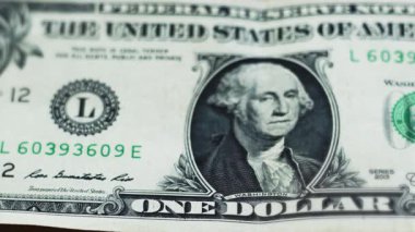 bir dolar banknot animasyonu soldan sağa