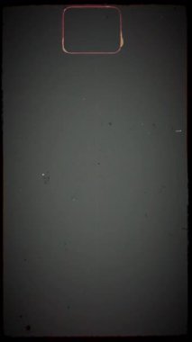 8 mm 'lik kazı kazan örtüsü, 8 mm' lik film dokusu çerçevesi, eski retro-giriş efekti, antika analog görsel için toprak taneciği sesi, 4k 'lık grunge görüntüsü, kullanımı kolay, sürükle ve bırak.