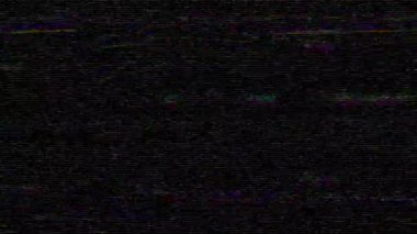 Siyah arkaplan üzerindeki arıza gürültüsünün 4k animasyonu, eski film crt TV efekti için örtüşür