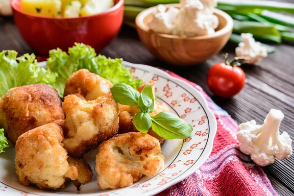 Coliflor frita con patatas — Foto de Stock