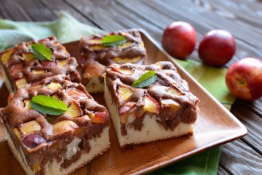 Nektarin sünger kek