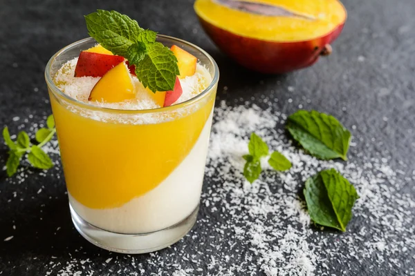 Coconut panna cotta with mango jelly — Stock Photo, Image