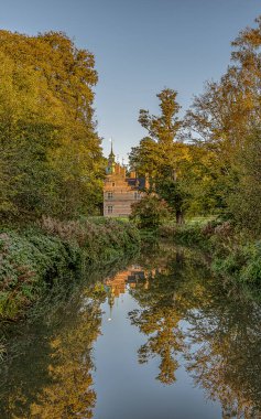 Bath House Castle 1580 'de Frederik II tarafından inşa edildi. 17 Ekim 2020' de Danimarka Kraliyet Ailesi tarafından av yemeklerinde kullanıldı.