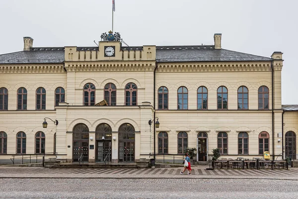 Lány Séta Központi Állomás Előtt Lund Svédország Szeptember 2021 — Stock Fotó