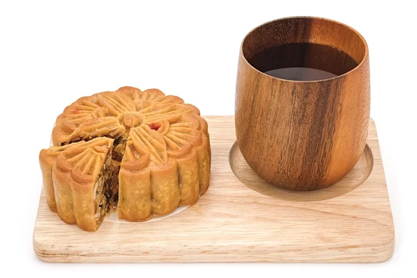 Mooncake en hete thee Stockfoto