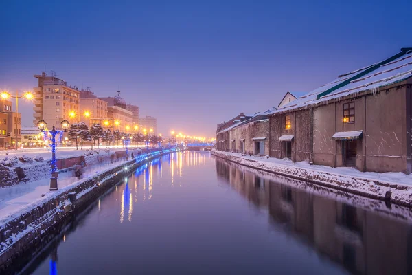 Otaru kanaal in winteravond Stockfoto