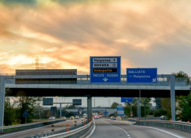 İtalya yüksek hızlı yolda bilgi yönetim kurulu