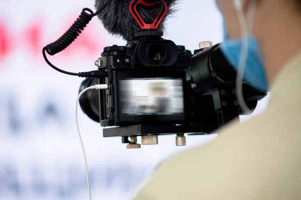 Operator Shoots Video Camera Plot — Stock Photo, Image