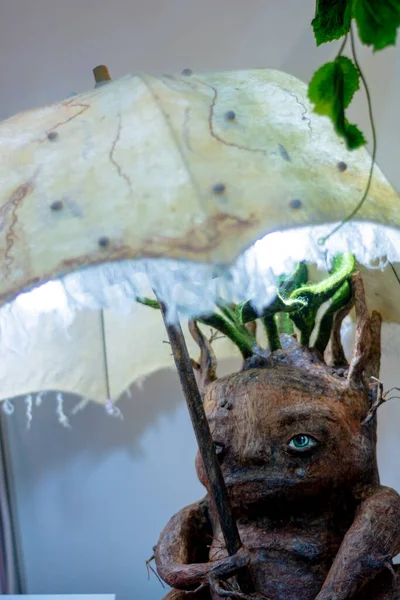 Lâmpada Original Monstro Com Guarda Chuva Como Abajur — Fotografia de Stock