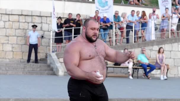 SEVASTOPOL, CRIMEA - 22 AUGUST 2020: Championship of strongman. — Stockvideo