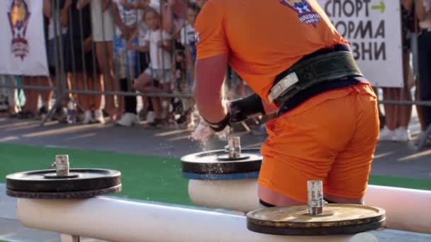 SEVASTOPOL, CRIMEA - 22 AUGUST 2020: Championship of strongman. — Stockvideo