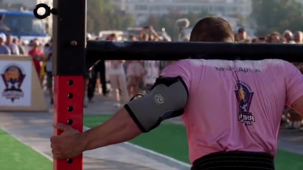 SEVASTOPOL, CRIMEA - 22 AUGUST 2020: Championship of strongman. — Stockvideo